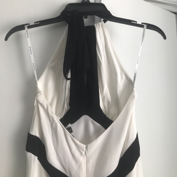 Bebe Halter Dress - Picture 5 of 7